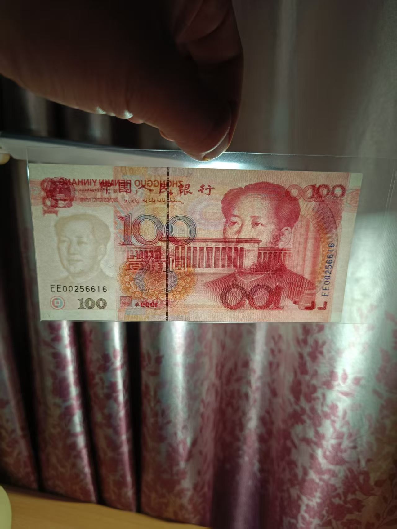dvubb 图片点击可在新窗口打开查看