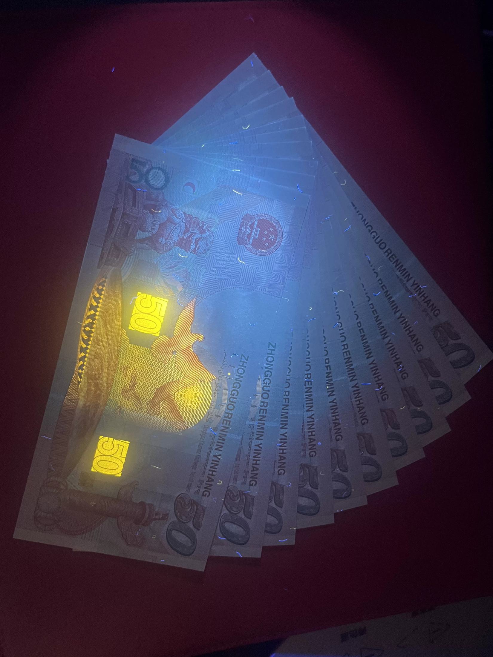 dvubb 图片点击可在新窗口打开查看