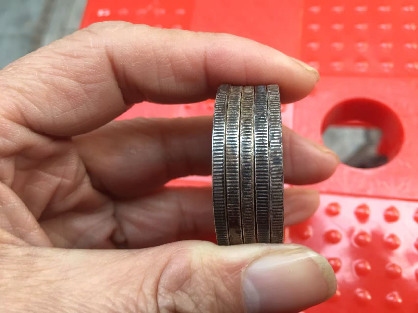 dvubb 图片点击可在新窗口打开查看