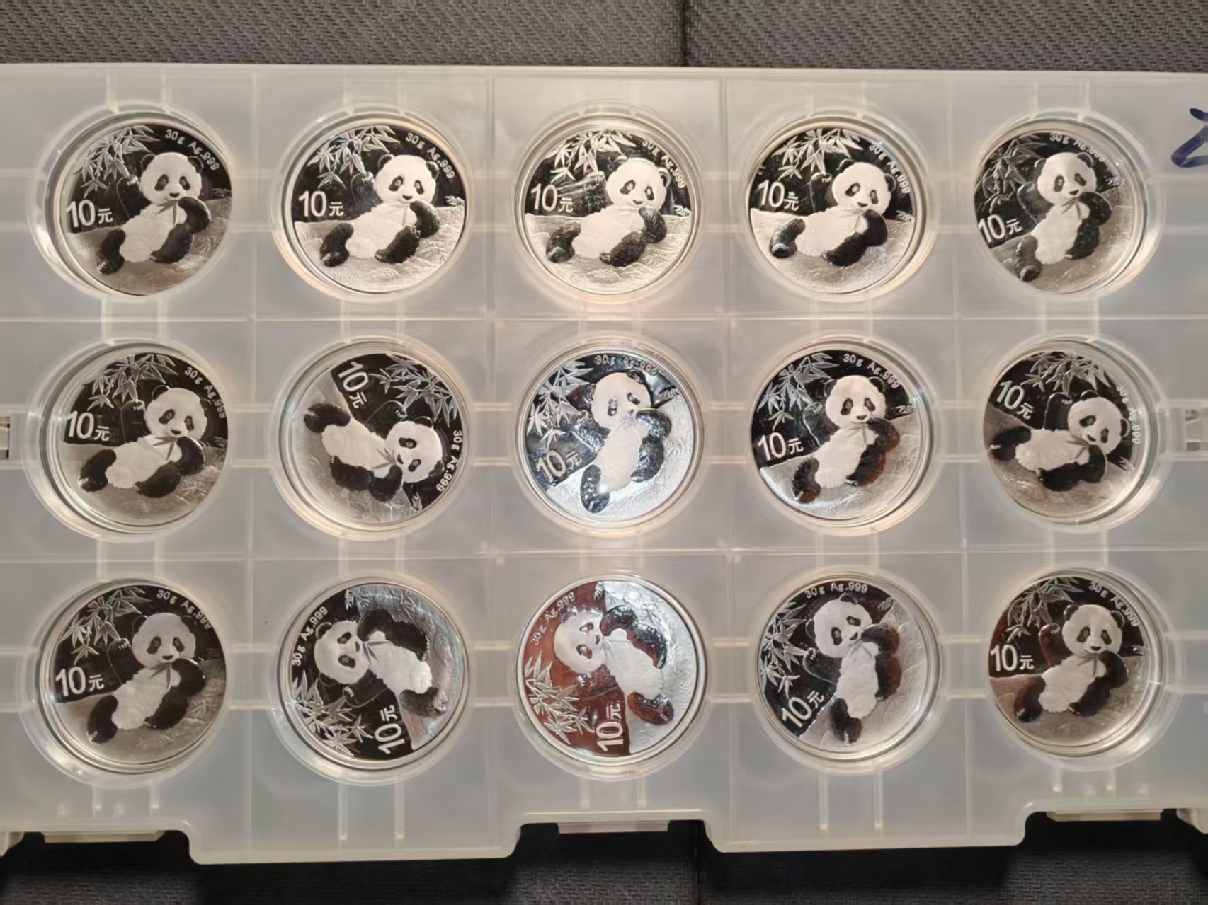 dvubb 图片点击可在新窗口打开查看