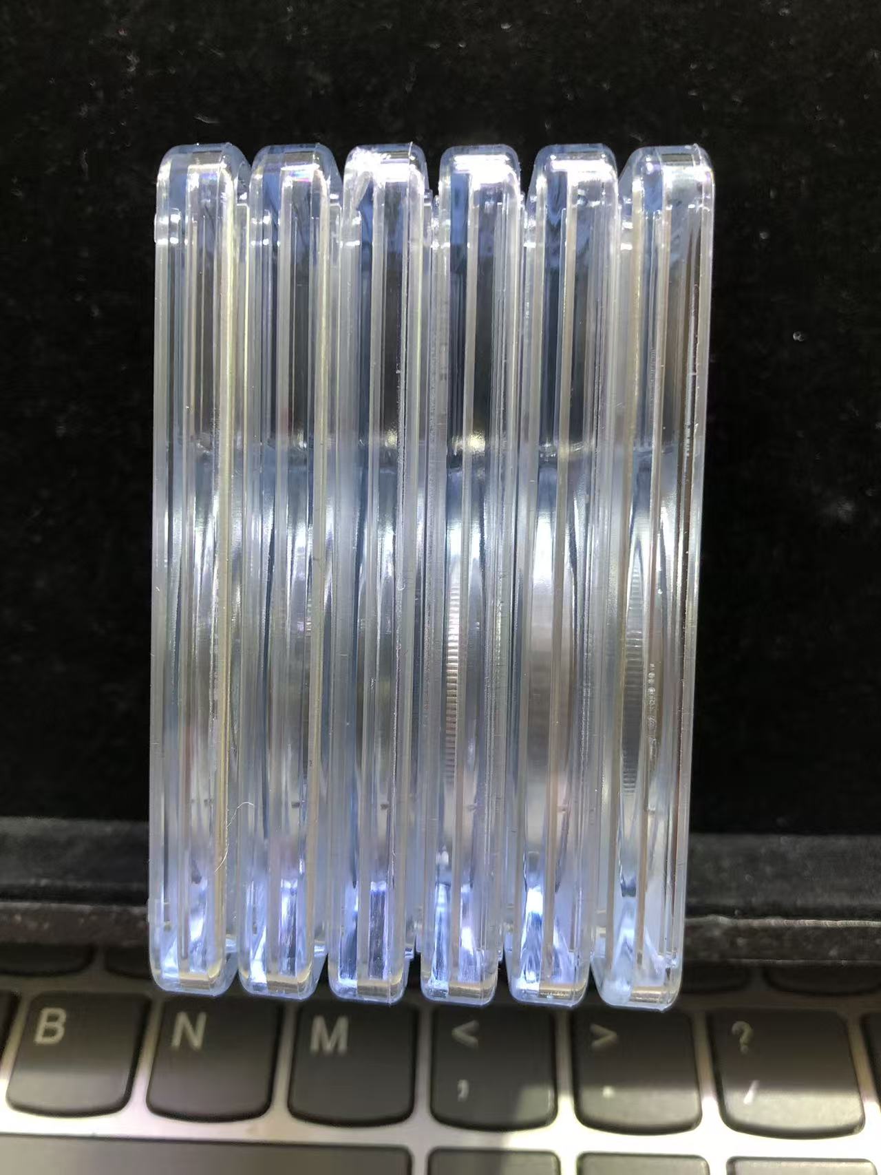 dvubb 图片点击可在新窗口打开查看