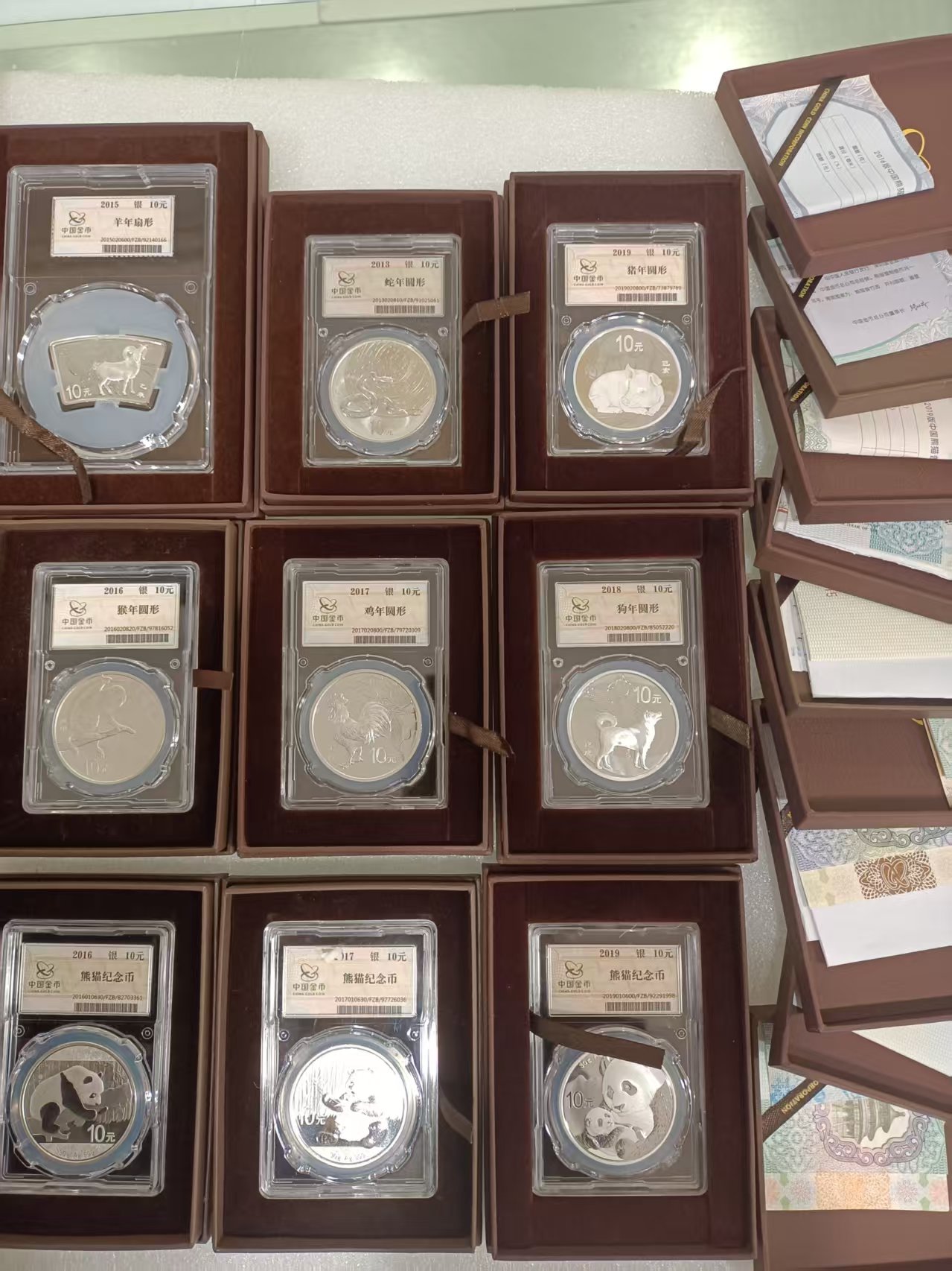 dvubb 图片点击可在新窗口打开查看