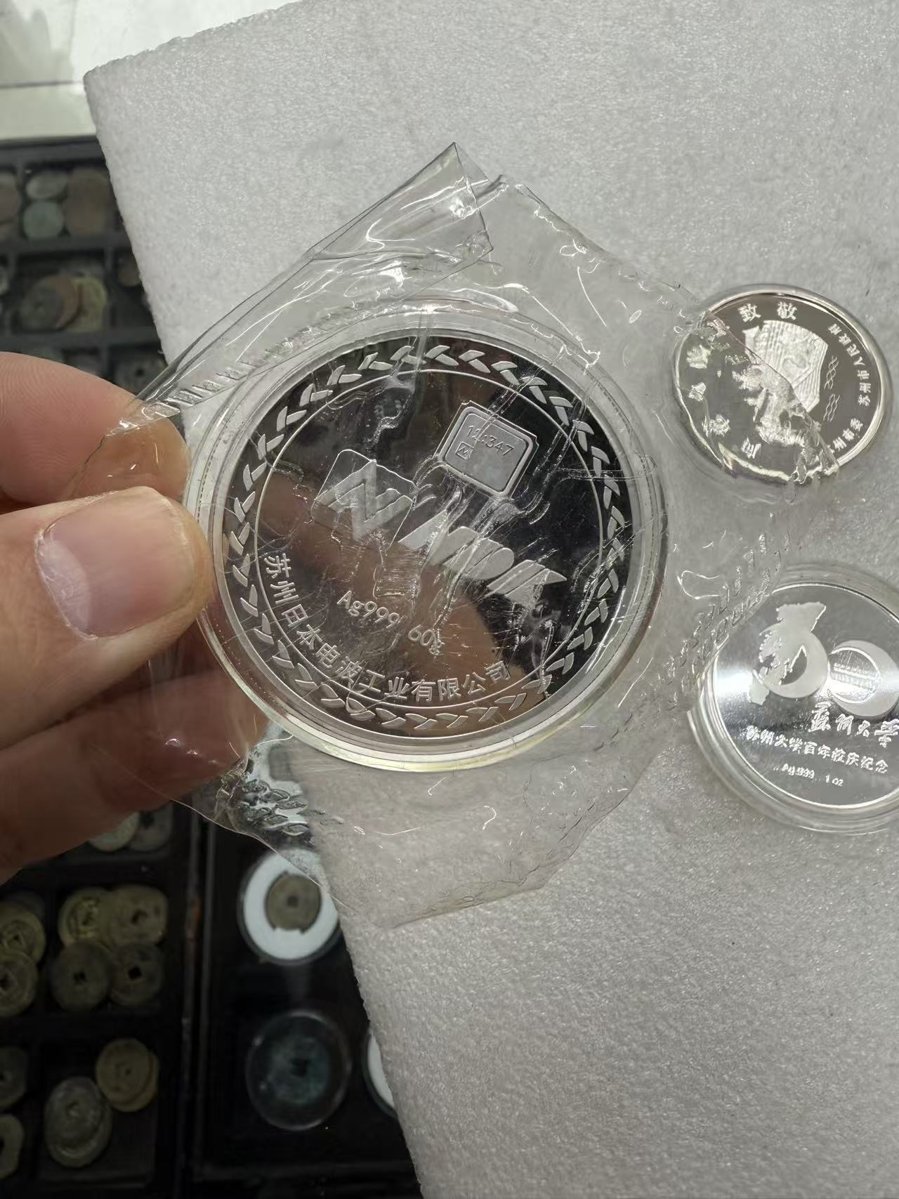 dvubb 图片点击可在新窗口打开查看