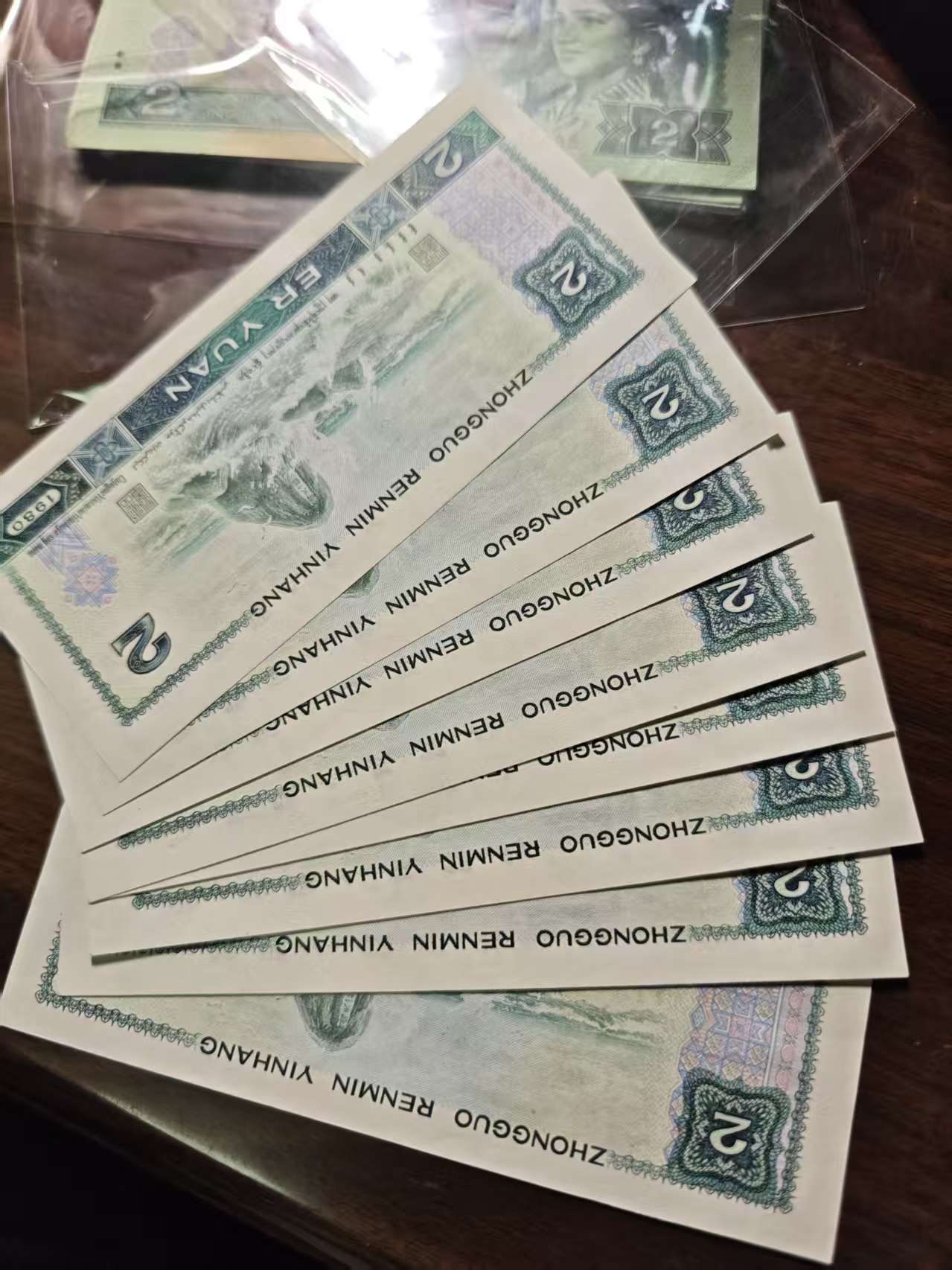 dvubb 图片点击可在新窗口打开查看