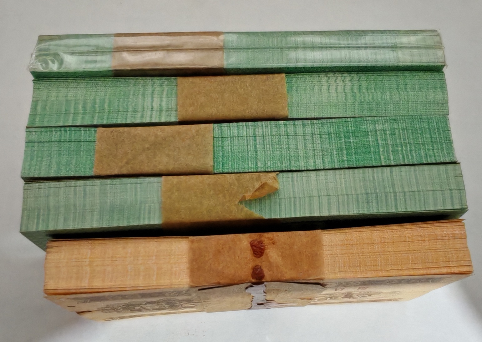 dvubb 图片点击可在新窗口打开查看