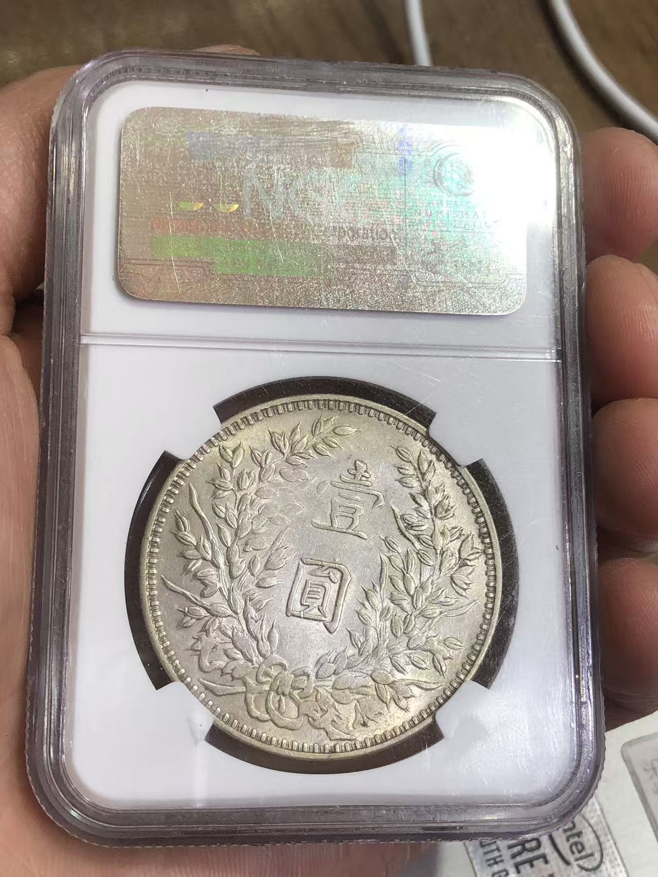 dvubb 图片点击可在新窗口打开查看