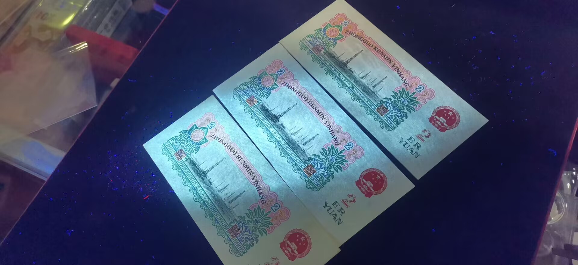 dvubb 图片点击可在新窗口打开查看