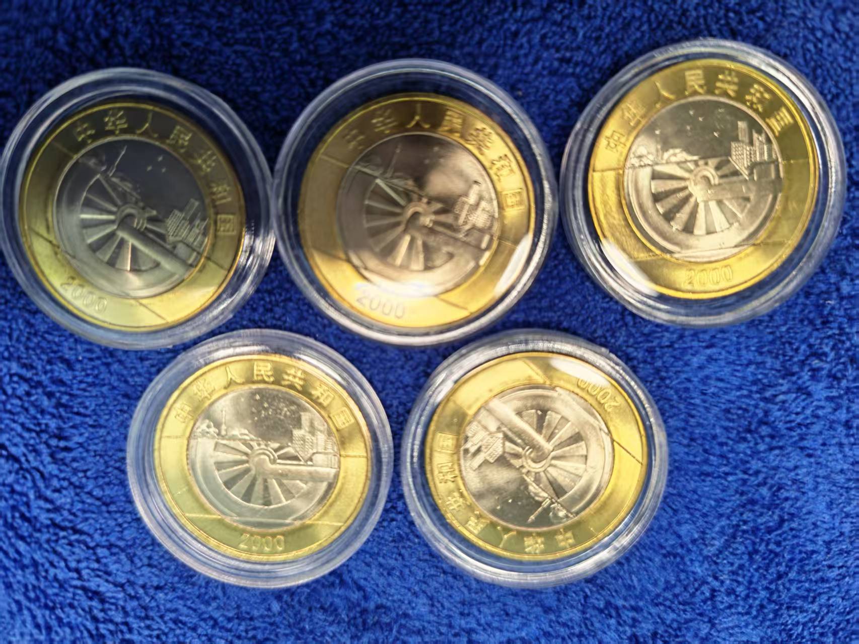 dvubb 图片点击可在新窗口打开查看
