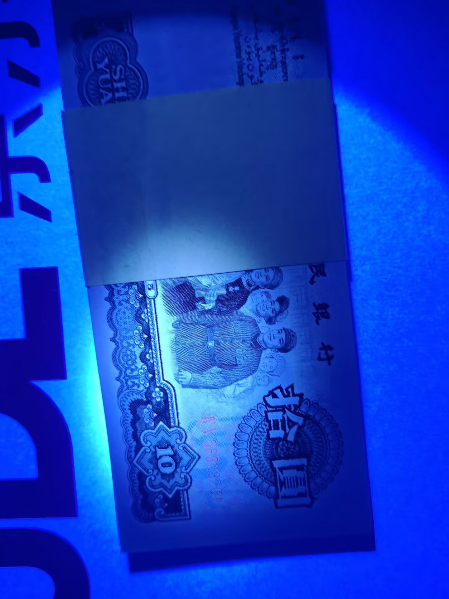 dvubb 图片点击可在新窗口打开查看
