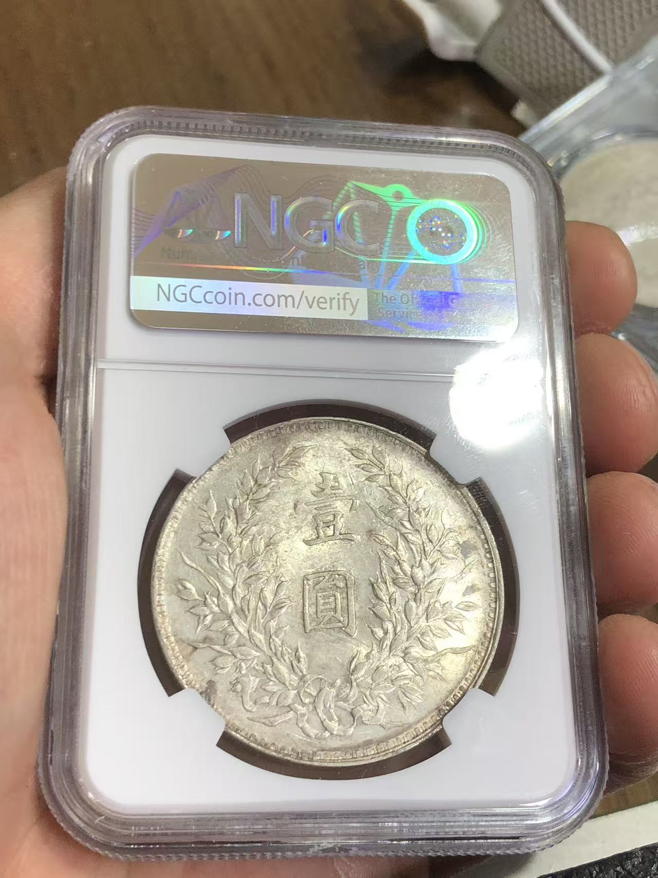 dvubb 图片点击可在新窗口打开查看
