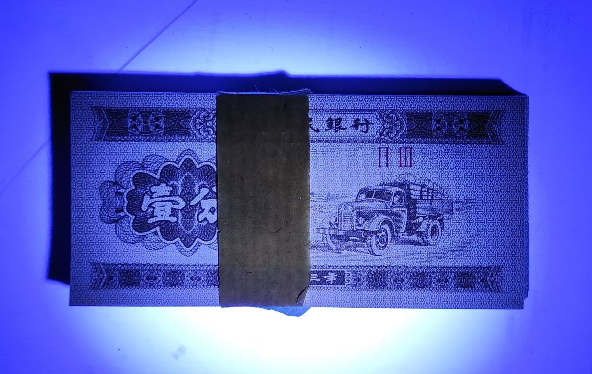 dvubb 图片点击可在新窗口打开查看